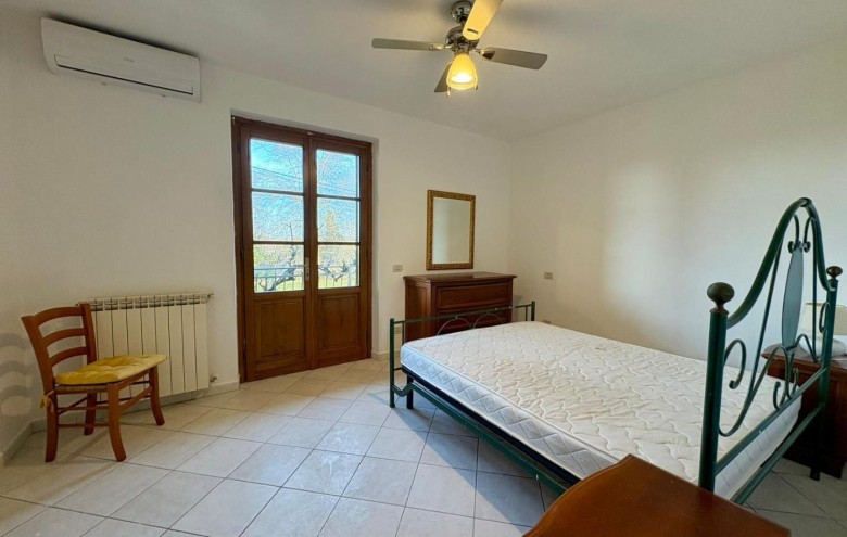 Bifamiliare in vendita a Massa