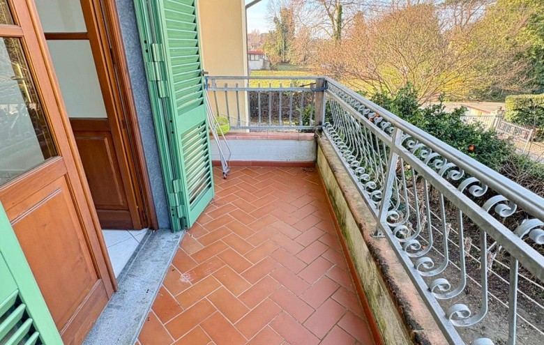 Bifamiliare in vendita a Massa