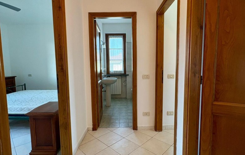 Bifamiliare in vendita a Massa