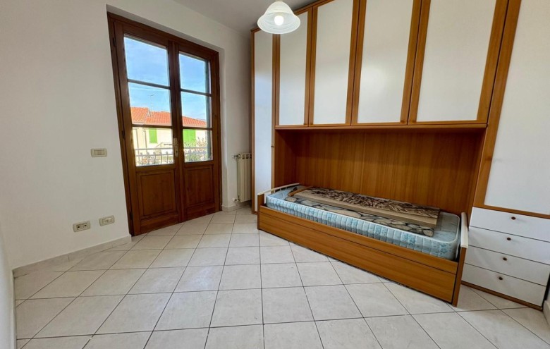 Bifamiliare in vendita a Massa