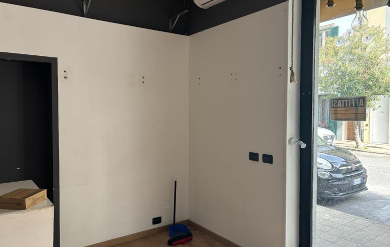 Attività Commerciale in affitto a Viareggio