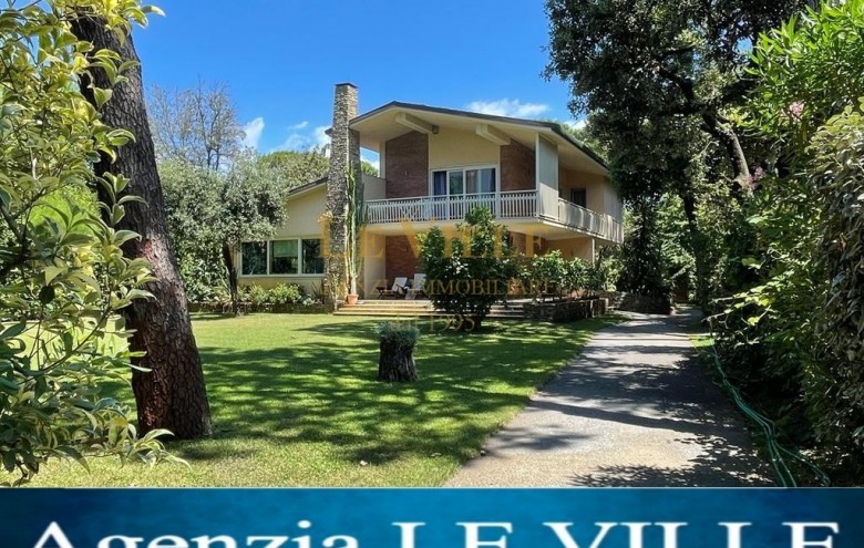 Villa singola in vendita a Pietrasanta