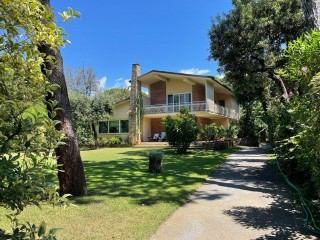 Villa singola in vendita a Marina di Pietrasanta