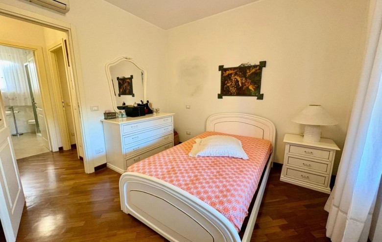 Villa singola in vendita a Massa