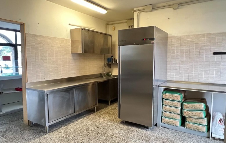 Attività Commerciale in vendita a Massa