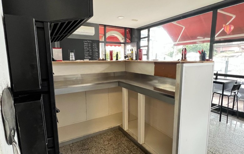 Attività Commerciale in vendita a Massa