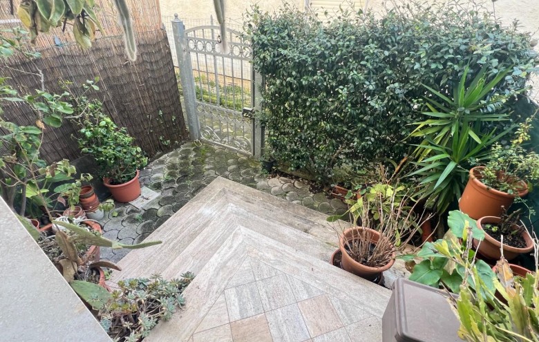 Casa semi indipendente in vendita a Montignoso