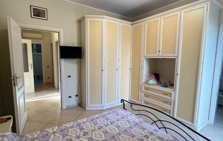 Casa semi indipendente in vendita a Montignoso