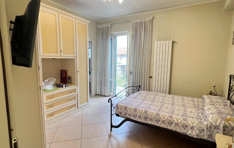 Casa semi indipendente in vendita a Montignoso