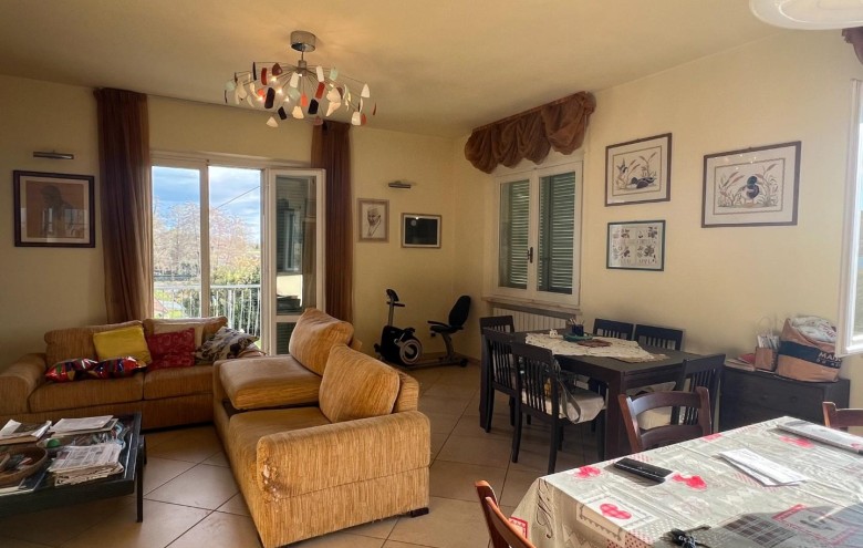 Casa semi indipendente in vendita a Montignoso