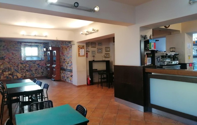 Fondo Commerciale in vendita a Carrara