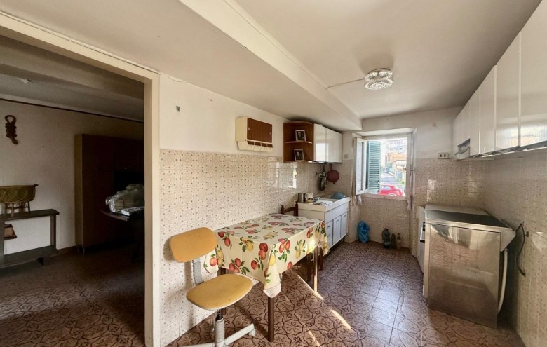 Casa semi indipendente in vendita a Massa