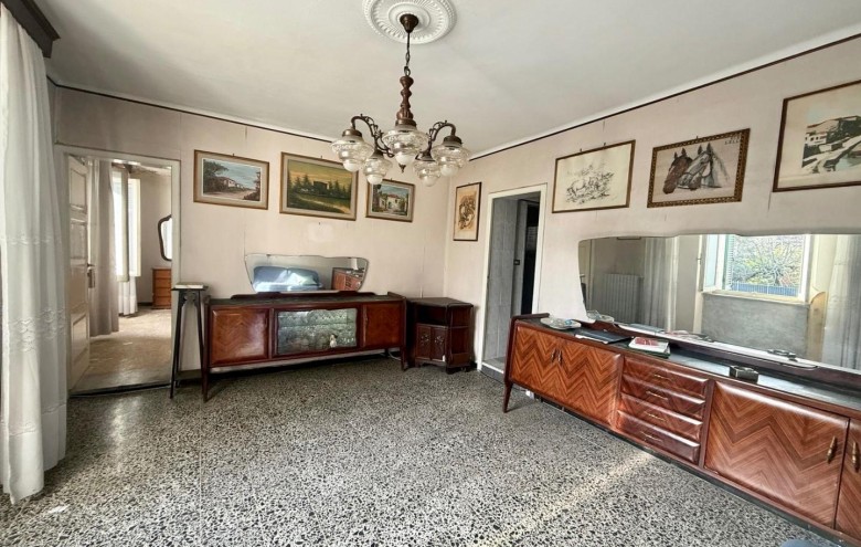 Casa semi indipendente in vendita a Massa