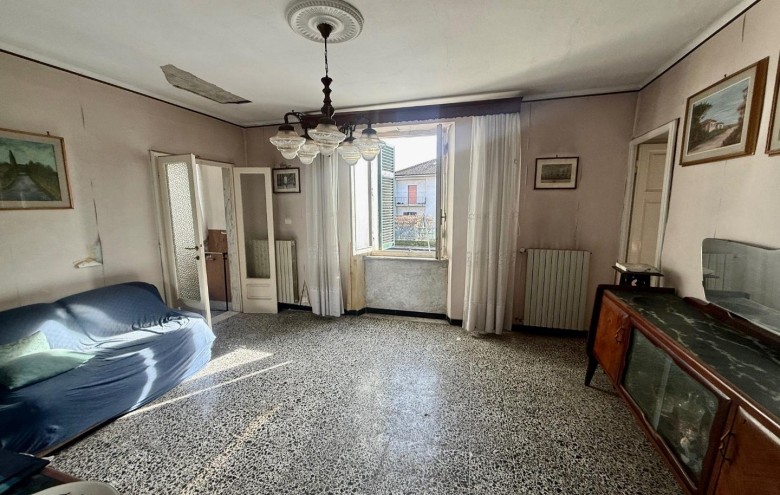 Casa semi indipendente in vendita a Massa