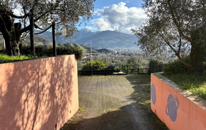 Villa singola in vendita a Massa