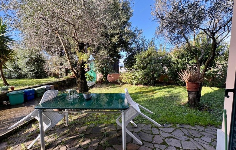 Villa singola in vendita a Massa