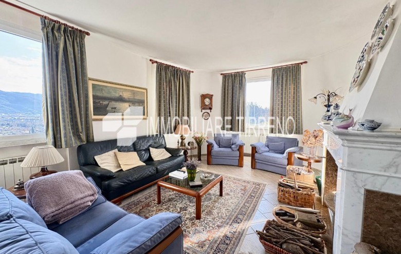 Villa singola in vendita a Massa