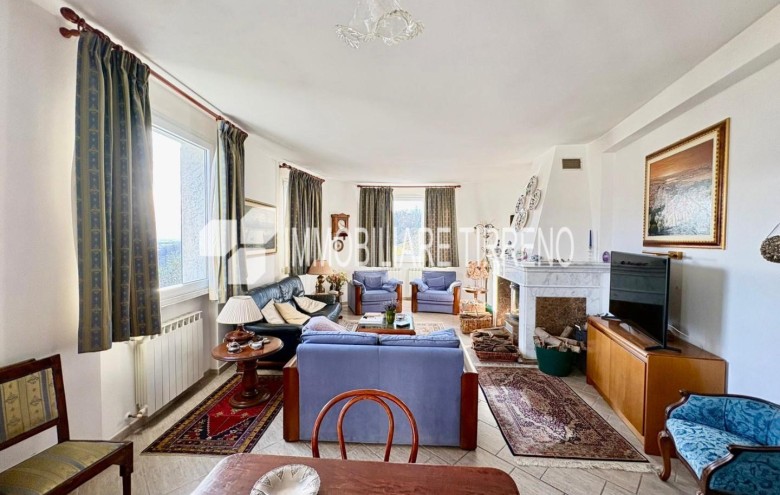 Villa singola in vendita a Massa