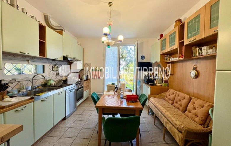 Villa singola in vendita a Massa