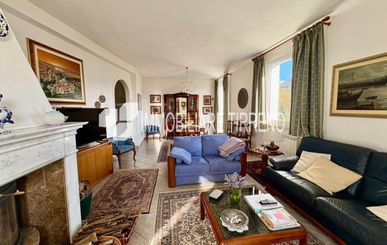 Villa singola in vendita a Massa