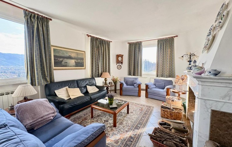 Villa singola in vendita a Massa