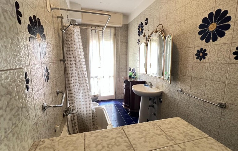 Appartamento in vendita a Massa