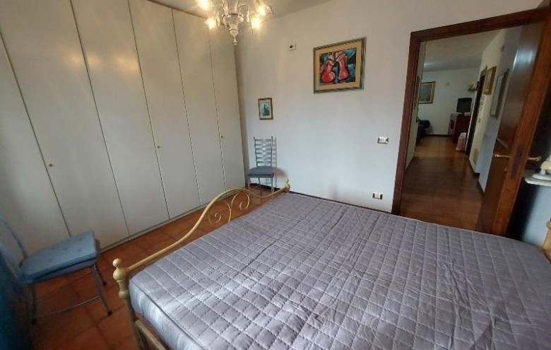 Bifamiliare in vendita a Massa