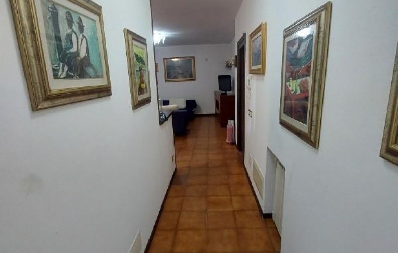 Bifamiliare in vendita a Massa