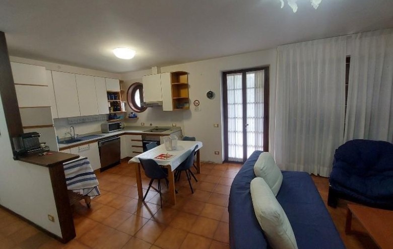 Bifamiliare in vendita a Massa