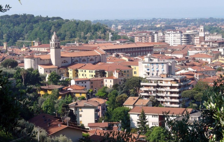 Bifamiliare in vendita a Massa