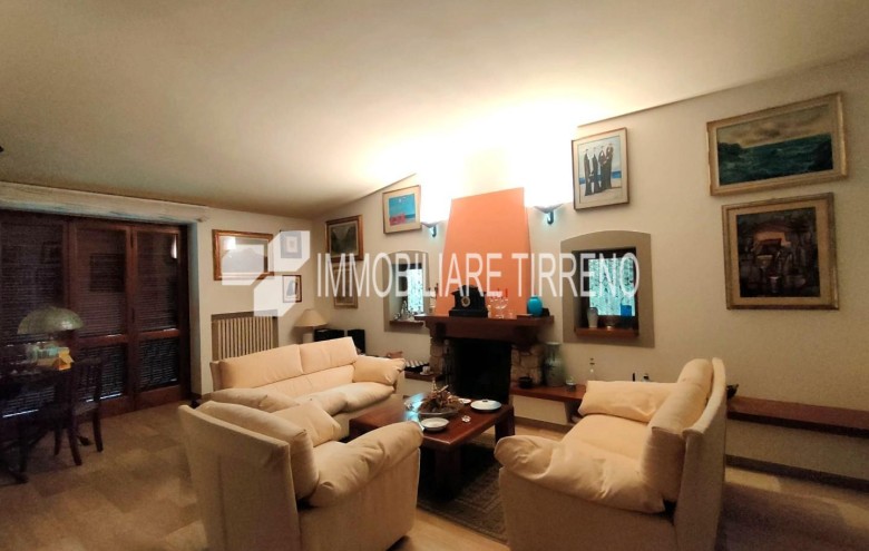 Villa singola in vendita a Massa