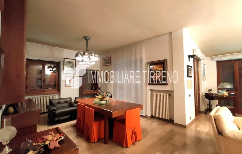 Villa singola in vendita a Massa