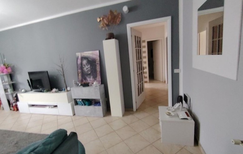 Appartamento in vendita a Carrara