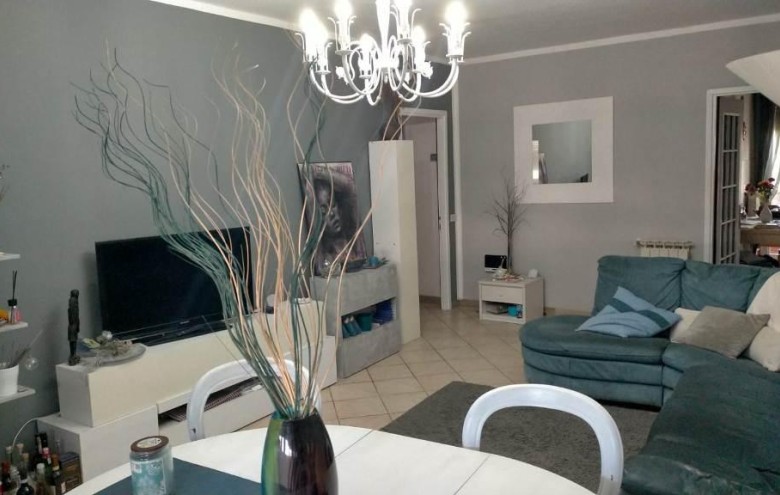 Appartamento in vendita a Carrara