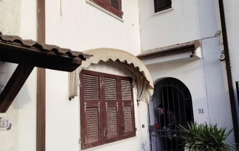 Casa semi indipendente in vendita a Carrara