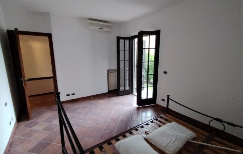 Casa semi indipendente in vendita a Carrara