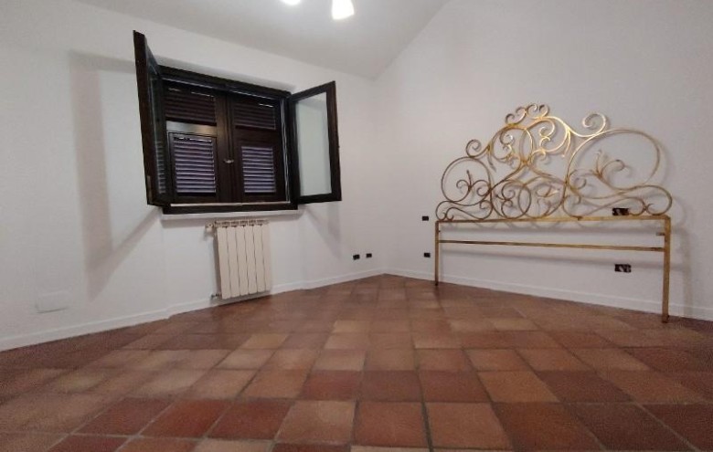 Casa semi indipendente in vendita a Carrara