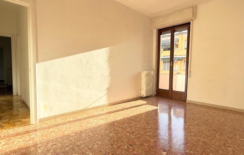 Appartamento in vendita a Massa