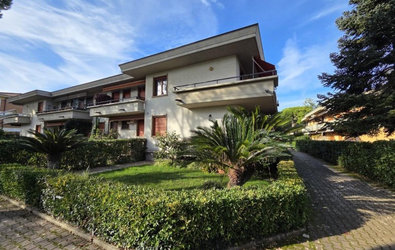 Appartamento in vendita a Massa