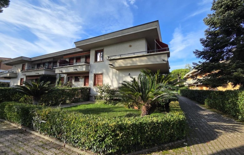 Appartamento in vendita a Massa