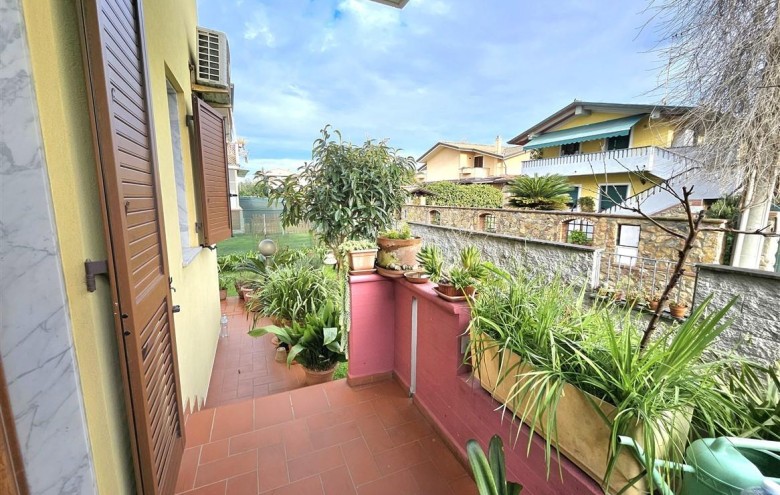 Villa singola in vendita a Massa
