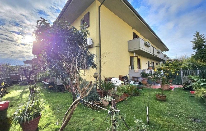 Villa singola in vendita a Massa