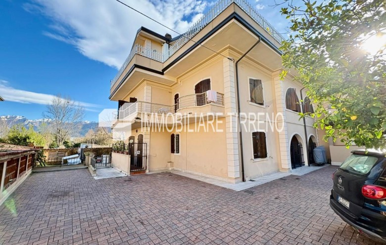 Attico in vendita a Massa