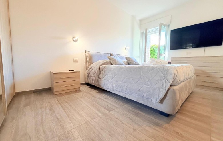 Appartamento in vendita a Montignoso