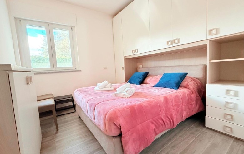 Appartamento in vendita a Montignoso