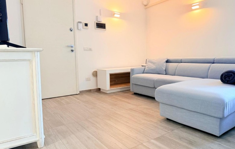 Appartamento in vendita a Montignoso