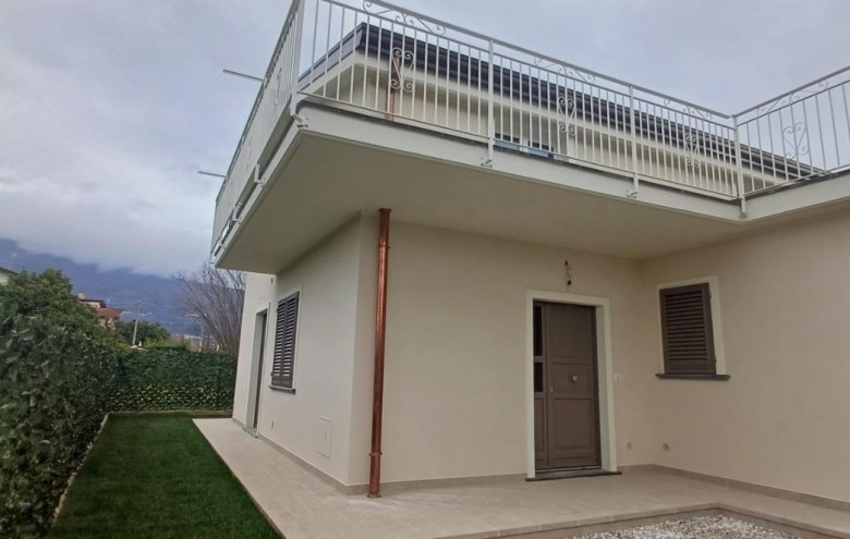 Villa singola in vendita a Massa