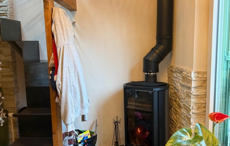 Magazzino in vendita a Massa