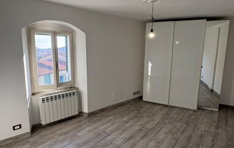 Terratetto in vendita a Massa