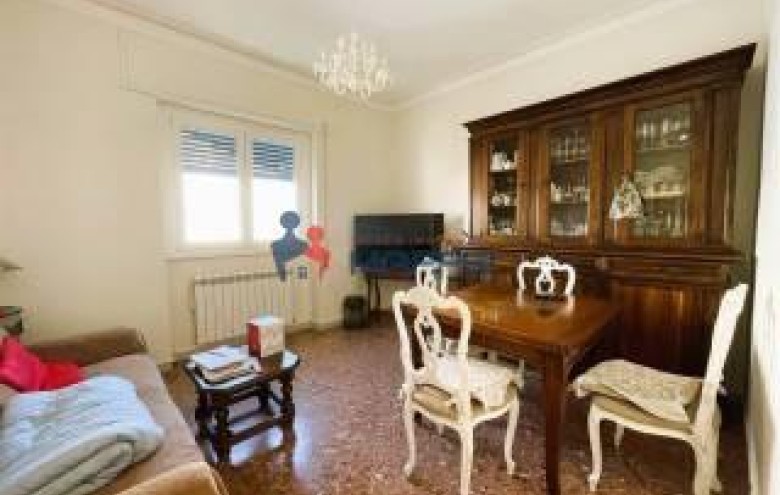 Appartamento in vendita a Viareggio